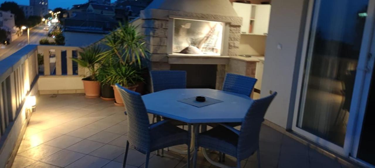 Happy Basset Terrace Makarska Exterior foto
