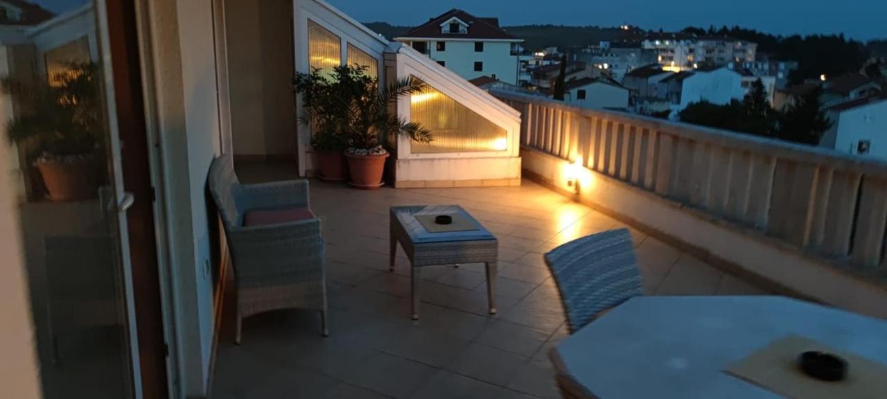 Happy Basset Terrace Makarska Exterior foto