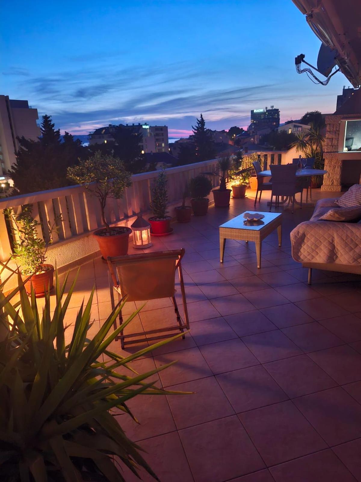 Happy Basset Terrace Makarska Exterior foto