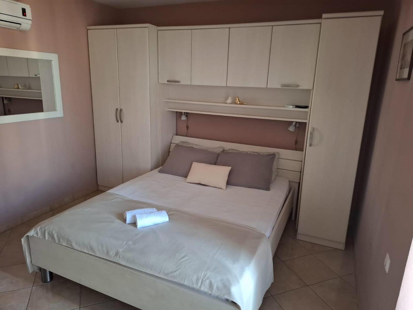 Happy Basset Terrace Makarska Exterior foto