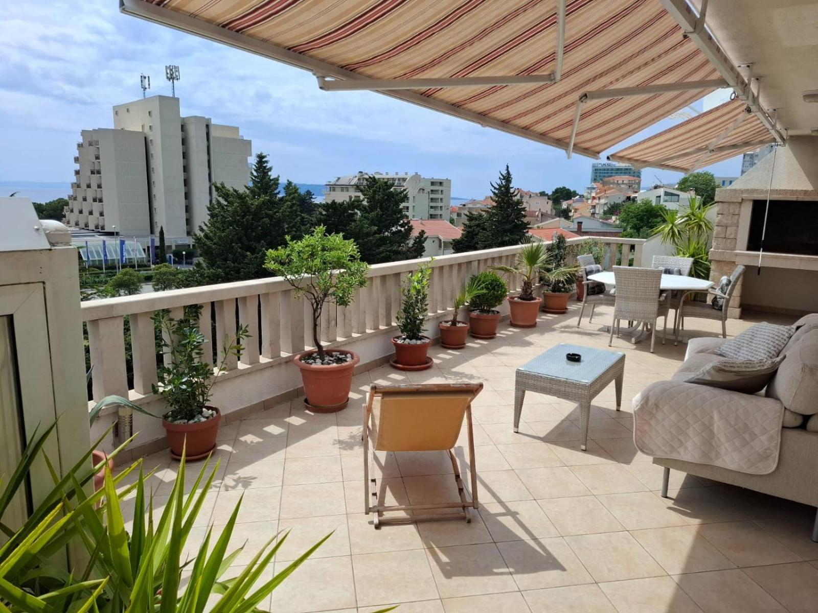 Happy Basset Terrace Makarska Exterior foto